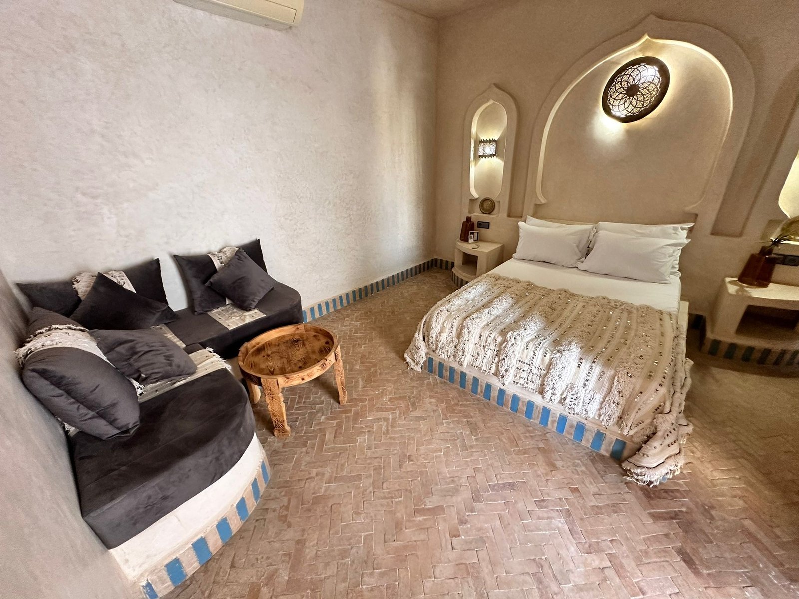 صورة من دار السلام